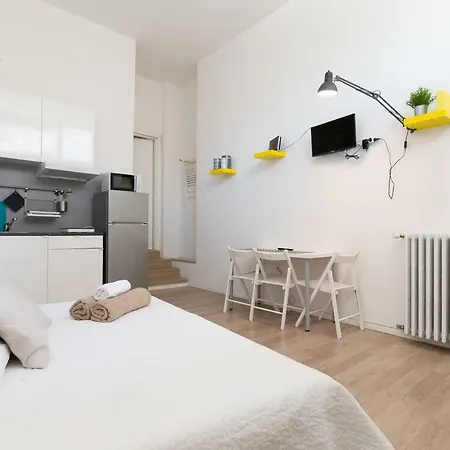 Alessia's Flat Asiago * Milan